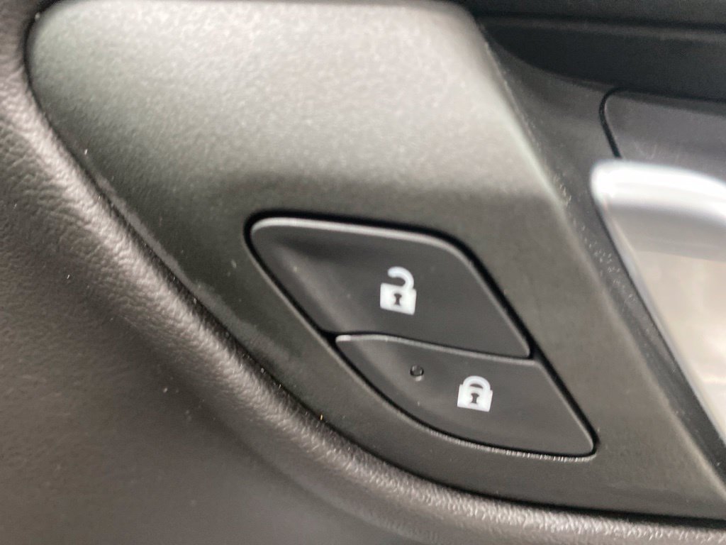 Certified 2022 GMC Yukon XL Denali AWD/4WD image 36