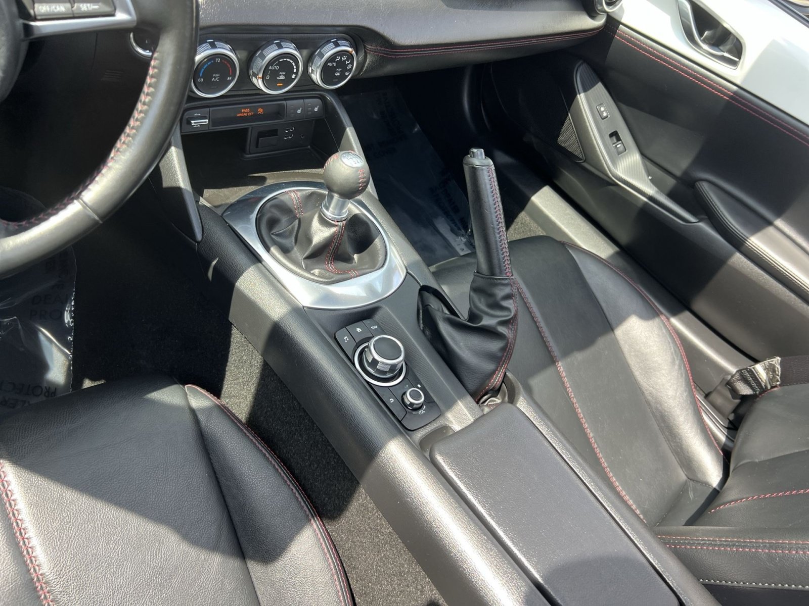 Used 2018 MAZDA MX-5 Miata RF Grand Touring RWD image 21