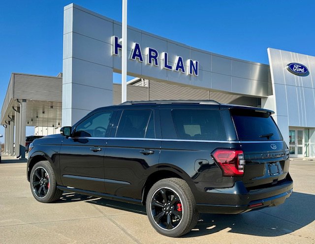 Used 2024 Ford Expedition Limited image 3