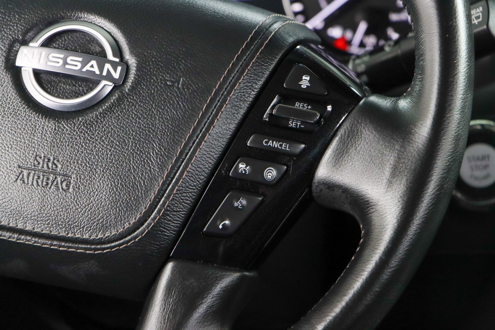 Used 2023 Nissan Armada Platinum w/ Captain's Chairs Package image 15