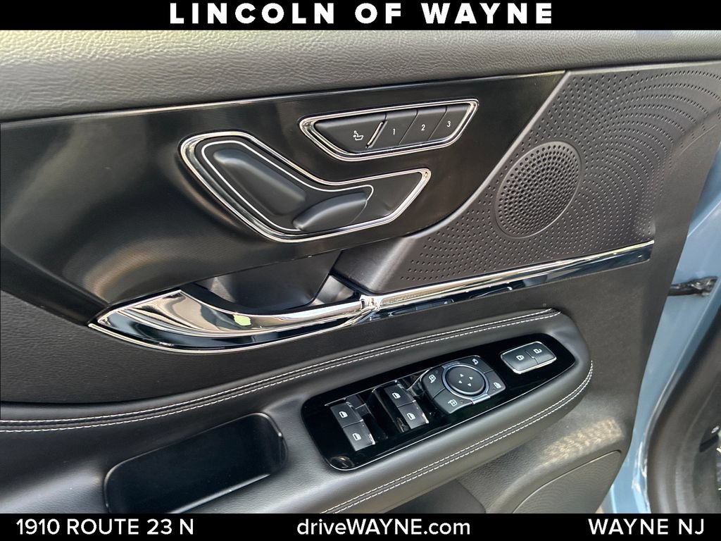 Certified 2024 Lincoln Corsair AWD w/ Equipment Group 101A image 14