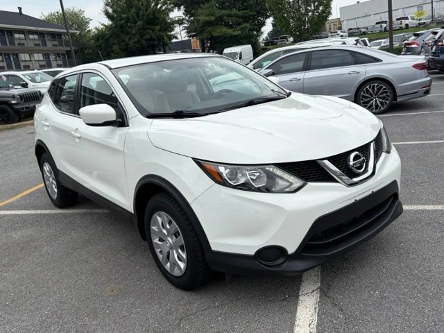 Used 2017 Nissan Rogue Sport S FWD image 2