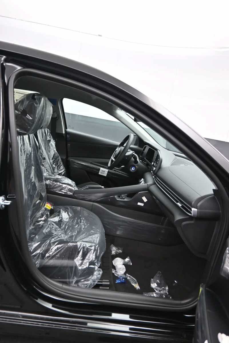New 2026 Hyundai Elantra SE FWD image 11