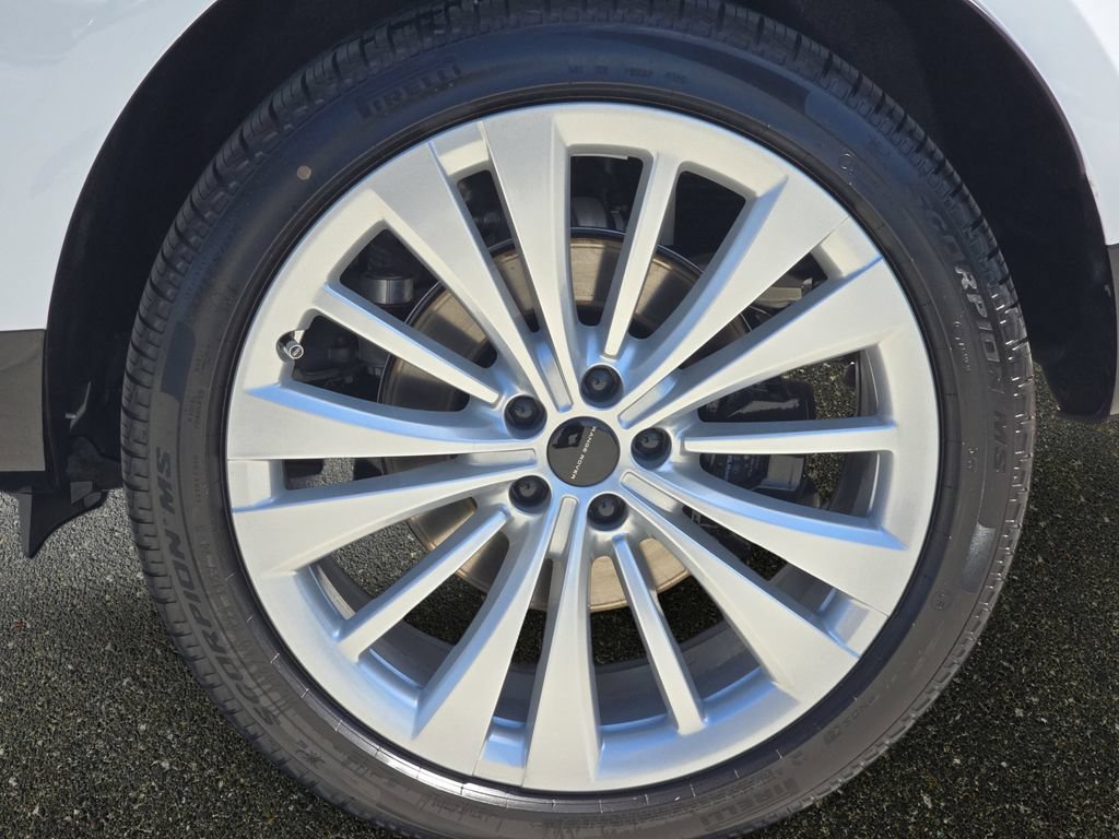 New 2026 Land Rover Range Rover Long Wheelbase SE AWD/4WD image 36