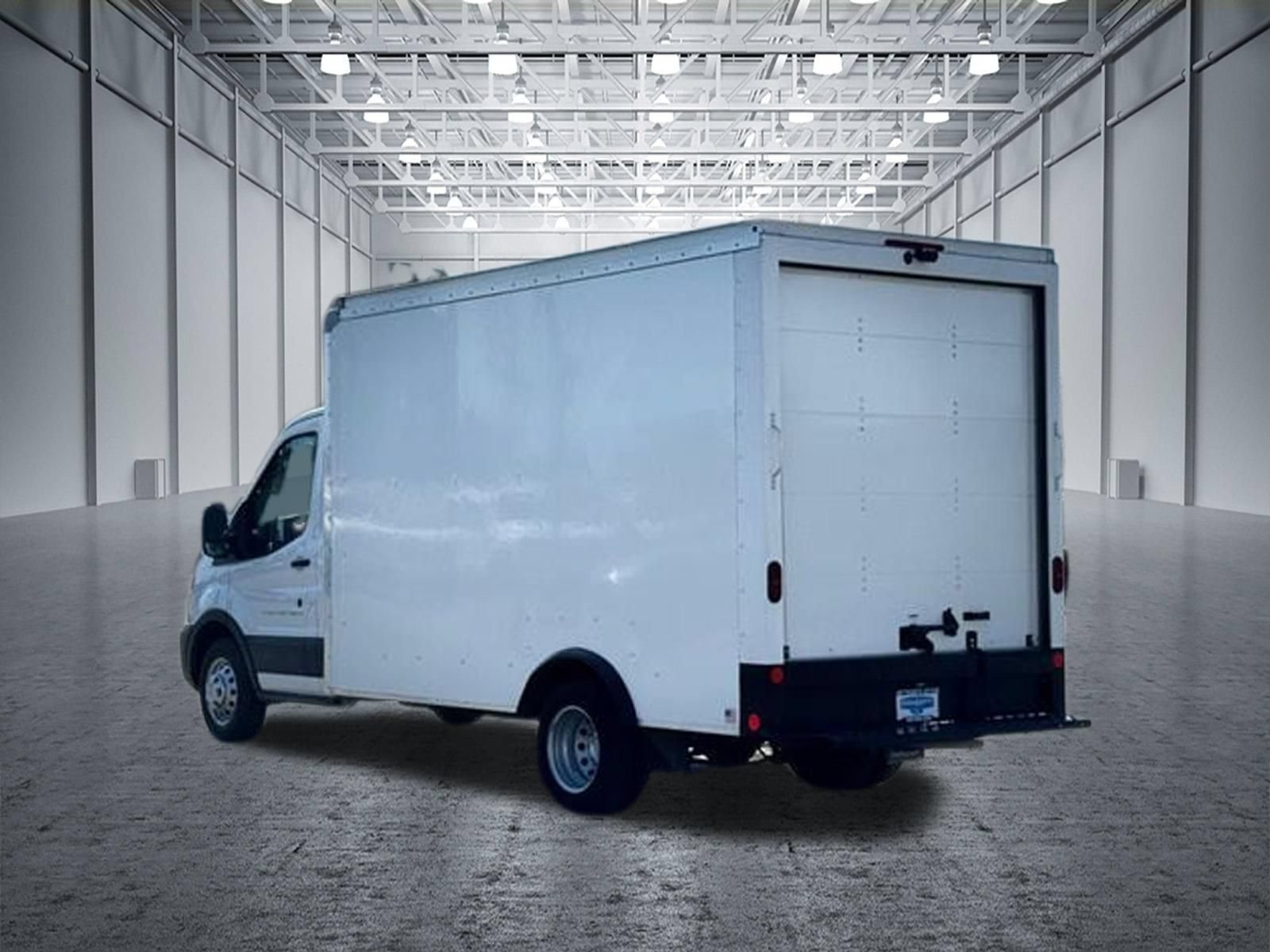 Used 2023 Ford Transit 350 DRW RWD image 10