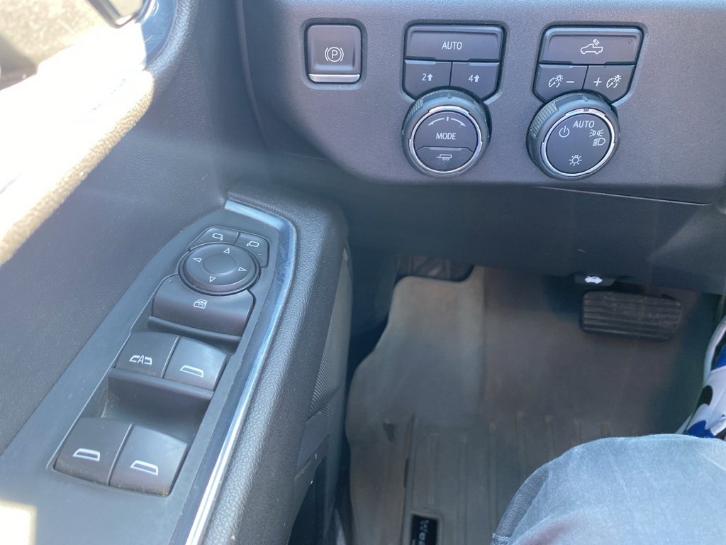 Used 2023 Chevrolet Silverado 1500 LT image 13