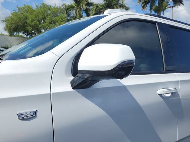 Certified 2026 Cadillac Escalade Platinum Sport w/ LPO, ONYX Package AWD/4WD image 12