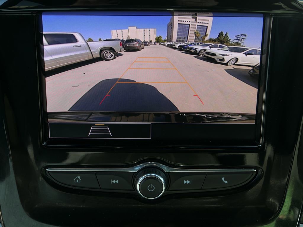 Used 2023 Chevrolet Traverse LT image 17