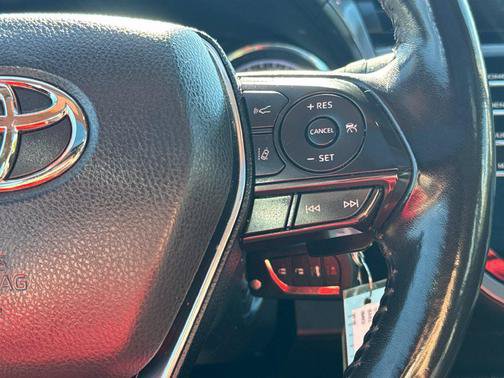 Used 2020 Toyota Camry SE FWD image 20