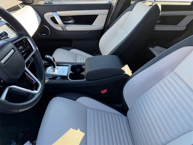 Used 2023 Land Rover Discovery Sport SE R-Dynamic image 9