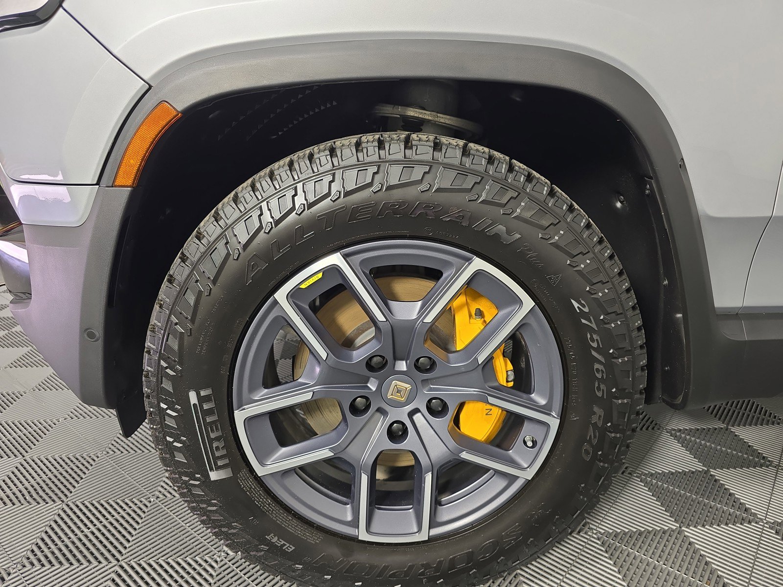 Used 2022 Rivian R1S Launch Edition image 9