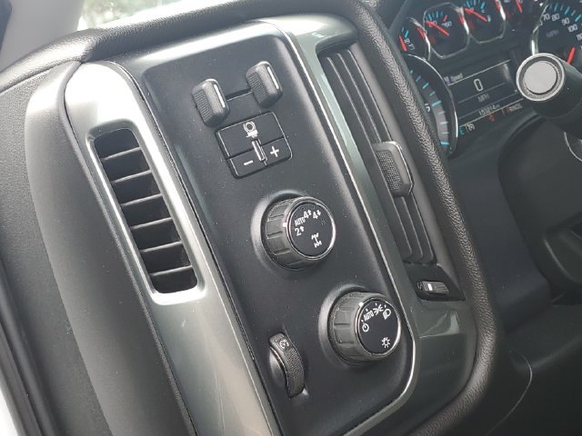 Used 2018 Chevrolet Silverado 1500 LT w/ Max Trailering Package AWD/4WD image 9