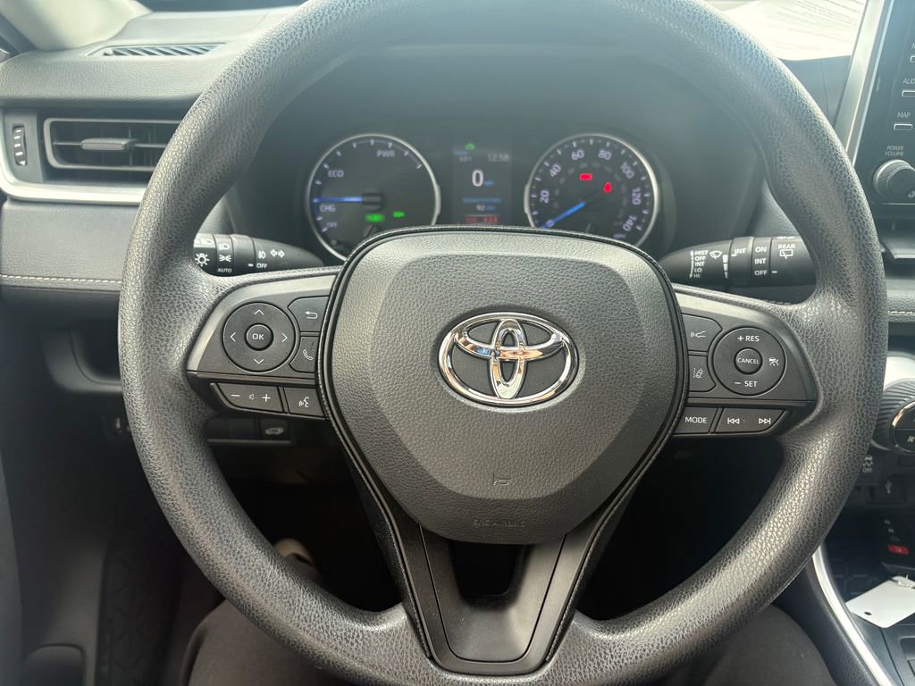 Used 2021 Toyota RAV4 XLE w/ Convenience Package image 7