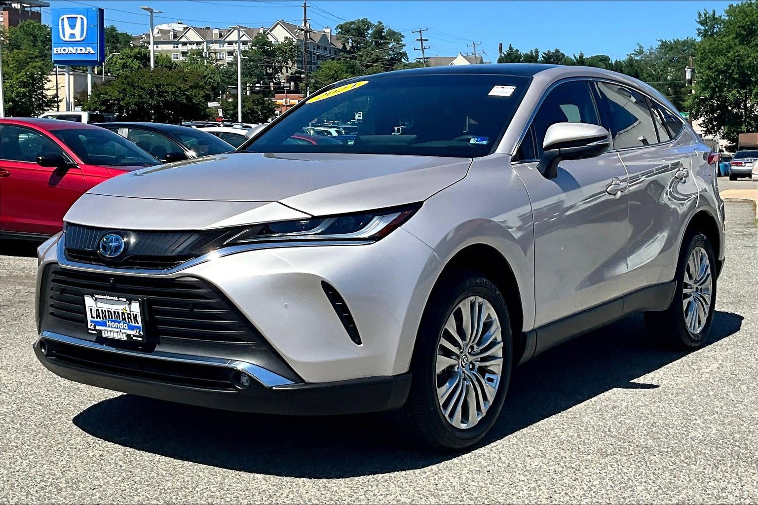 Used 2024 Toyota Venza Limited AWD/4WD image 1