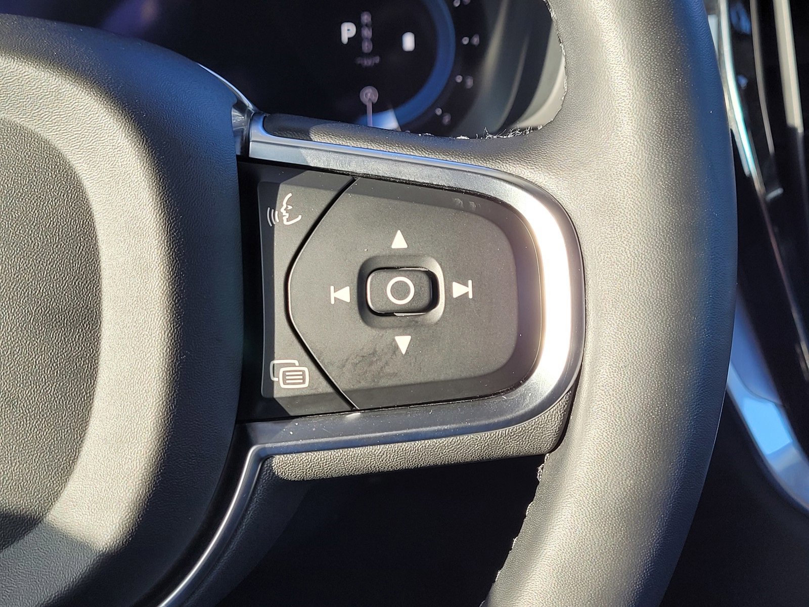 Used 2024 Volvo S60 B5 Core image 16