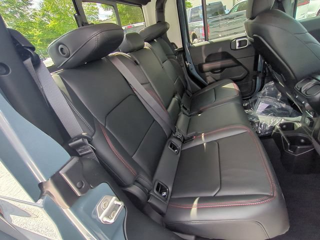 New 2026 Jeep Gladiator Rubicon w/ Steel Power Dome Hood Package AWD/4WD image 31