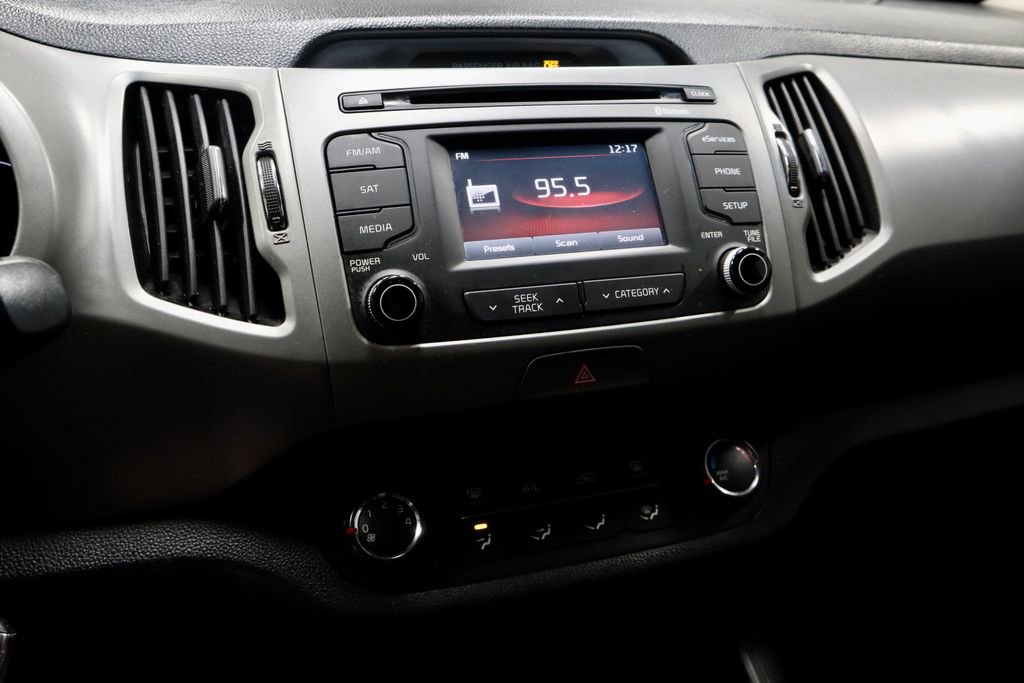 Used 2015 Kia Sportage LX image 32