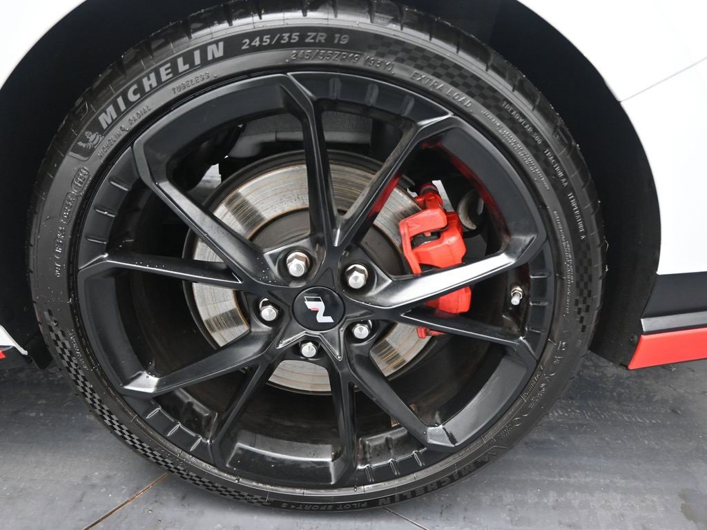 Used 2025 Hyundai Elantra N Base image 38