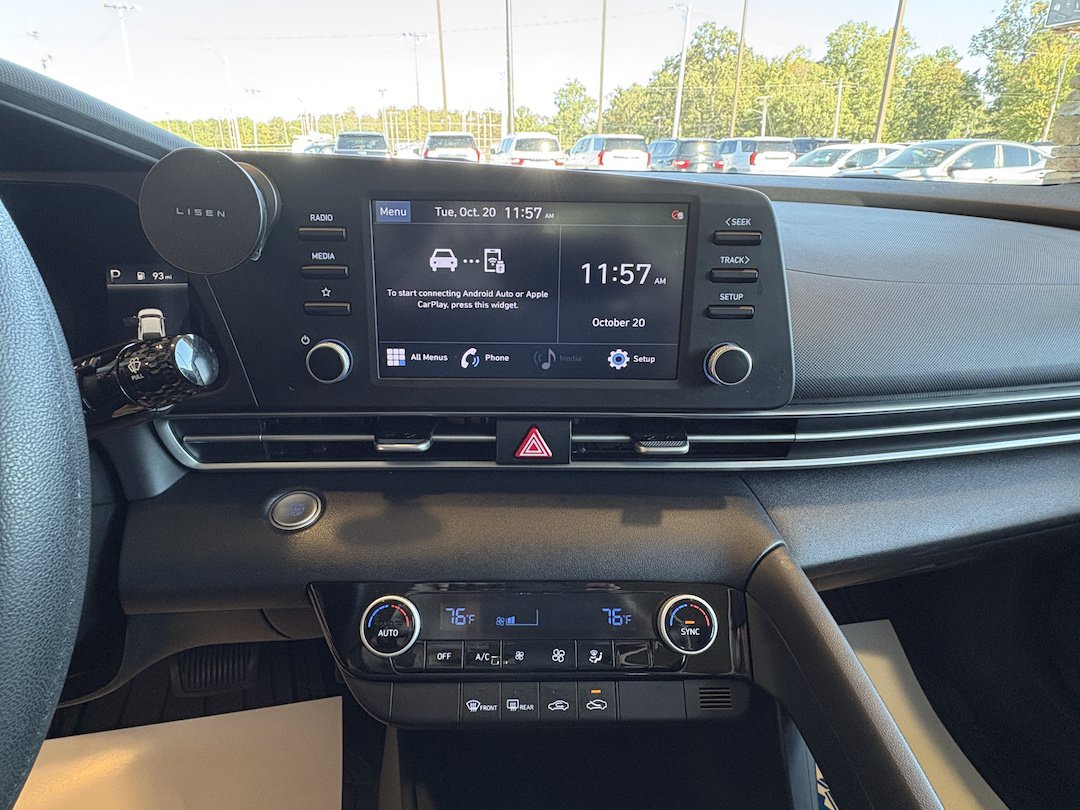 Used 2021 Hyundai Elantra SEL FWD image 16