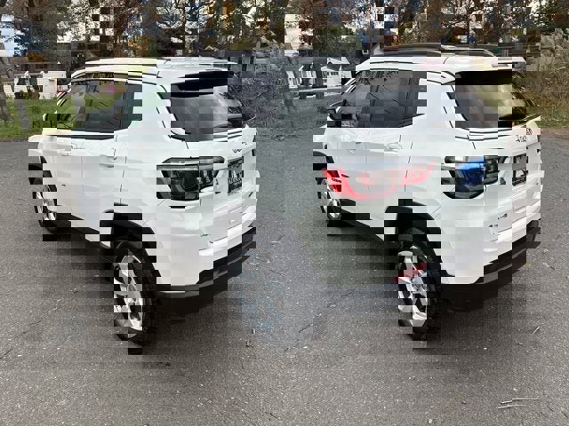 Certified 2021 Jeep Compass Latitude image 7