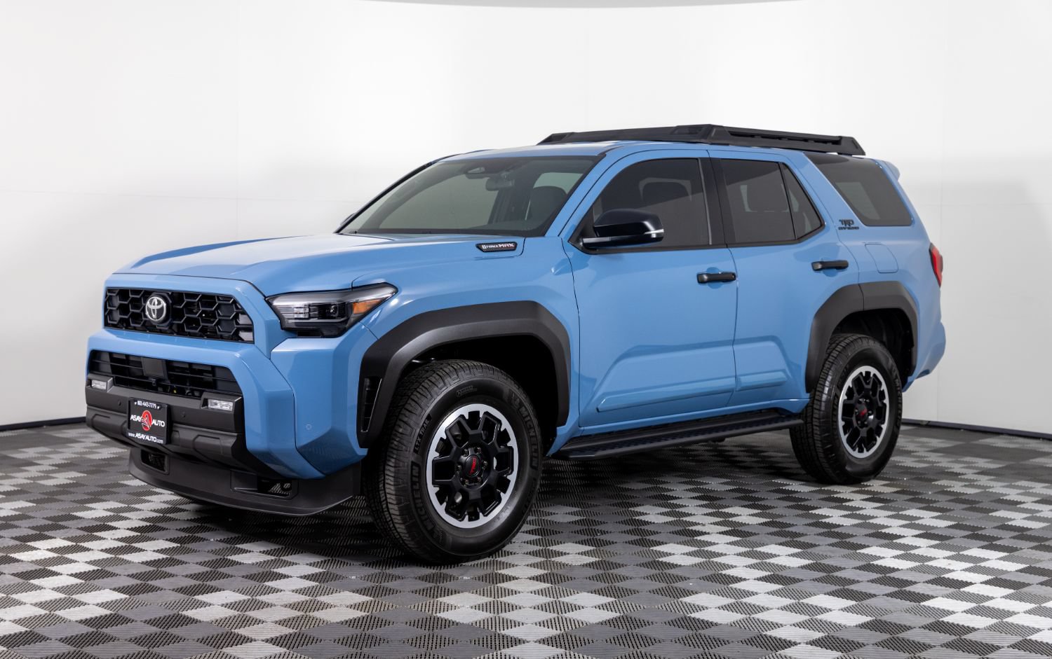 Used 2025 Toyota 4Runner TRD Off-Road AWD/4WD image 1
