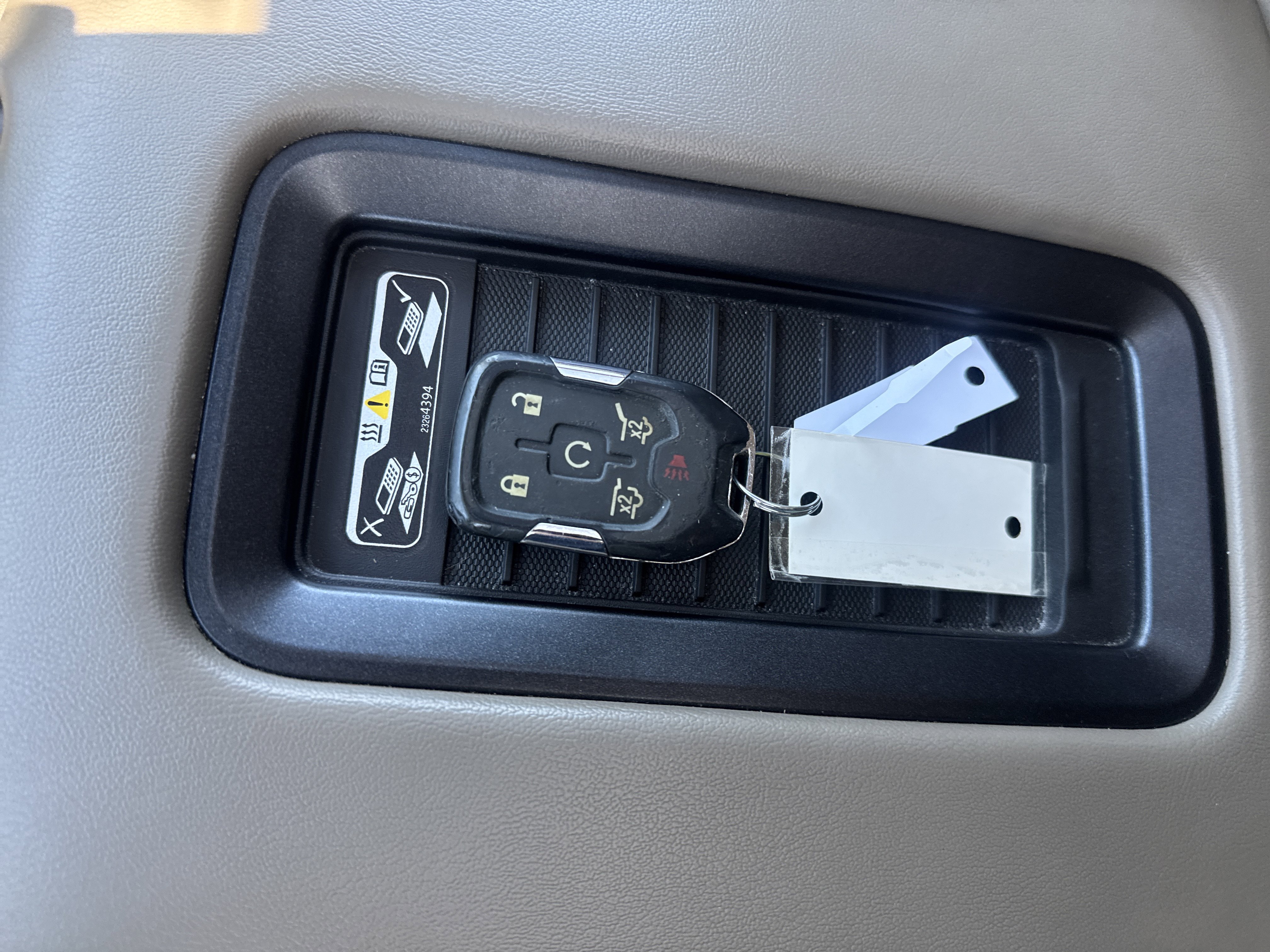 Used 2015 GMC Yukon SLT w/ Open Road Package AWD/4WD image 32