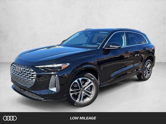 Certified 2025 Audi Q5 Premium w/ Convenience Package image 1
