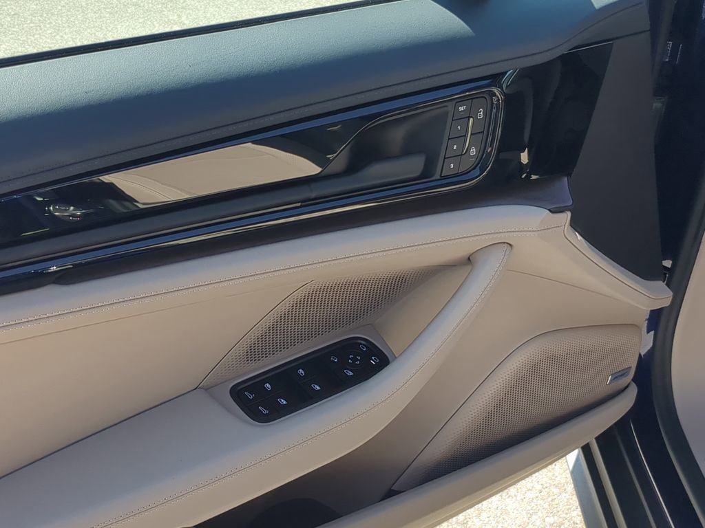 New 2026 Porsche Panamera image 24