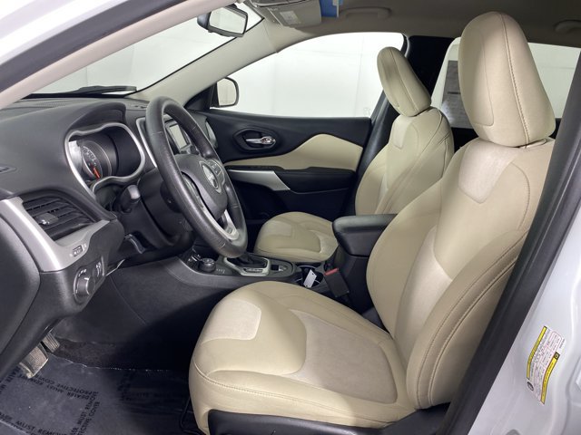Used 2017 Jeep Cherokee Sport AWD/4WD image 13