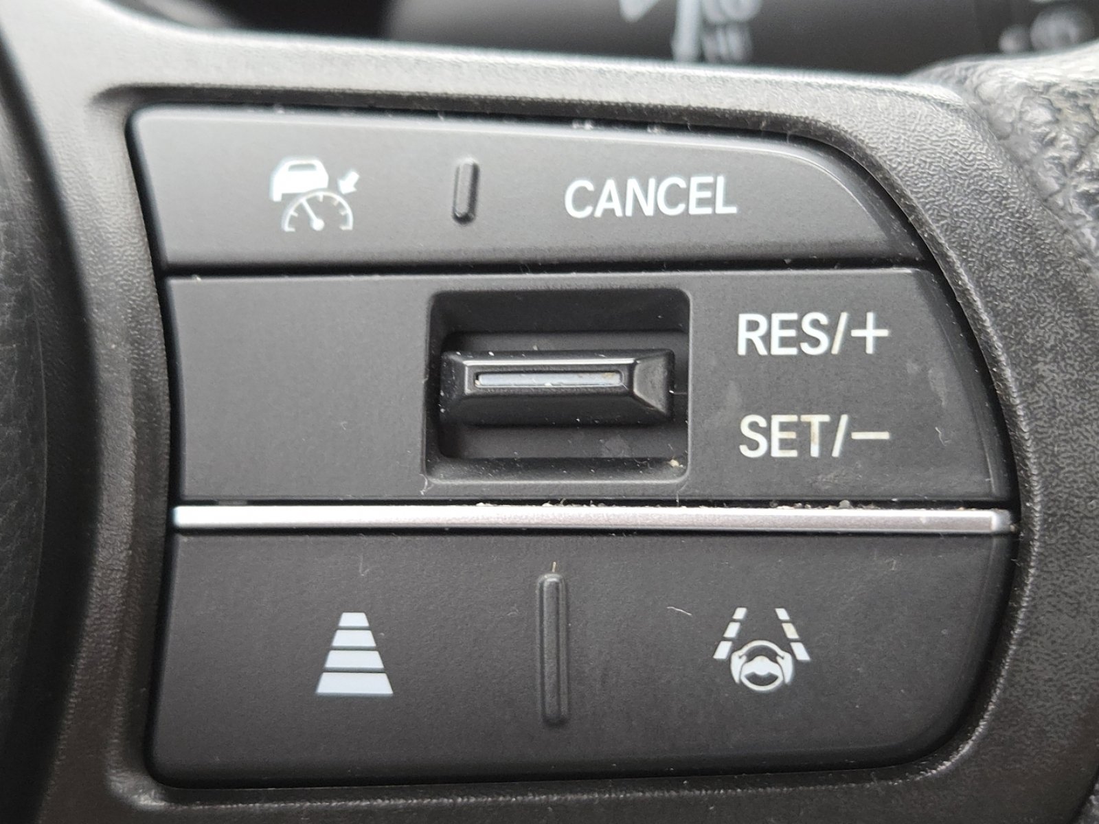 Certified 2023 Honda HR-V LX image 30