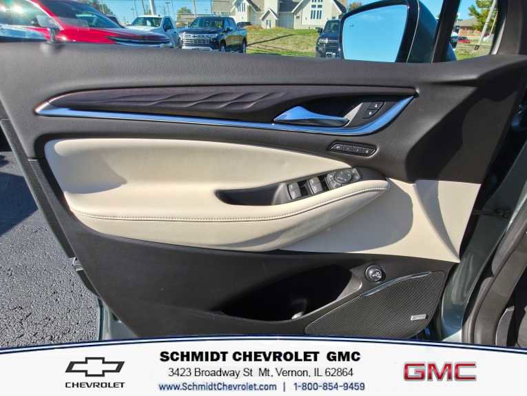 Used 2024 Buick Enclave Avenir w/ Avenir Technology Package image 14