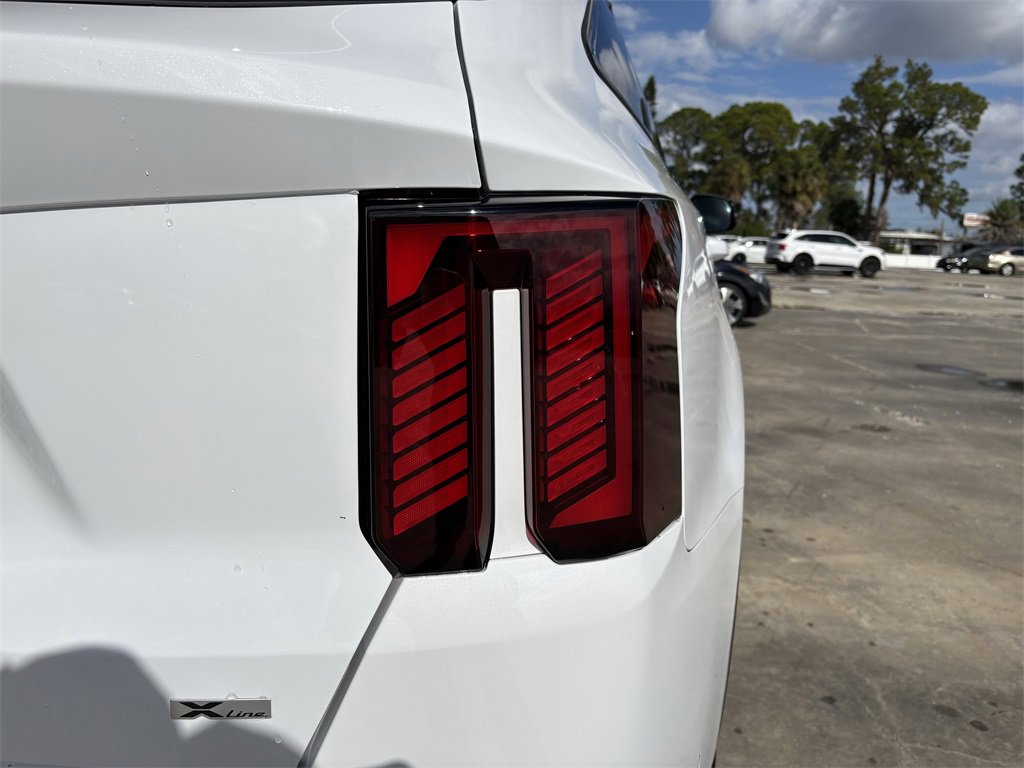 Certified 2025 Kia Sorento SX Prestige w/ Olive Brown Leather Package image 12