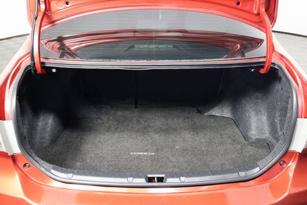 Used 2013 Toyota Corolla LE image 14