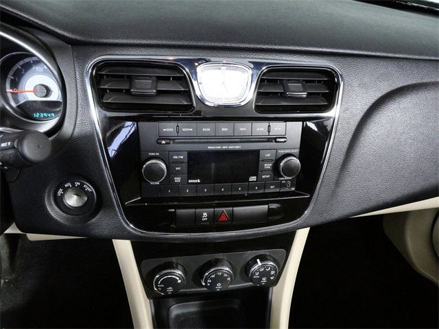 Used 2013 Chrysler 200 Touring image 18