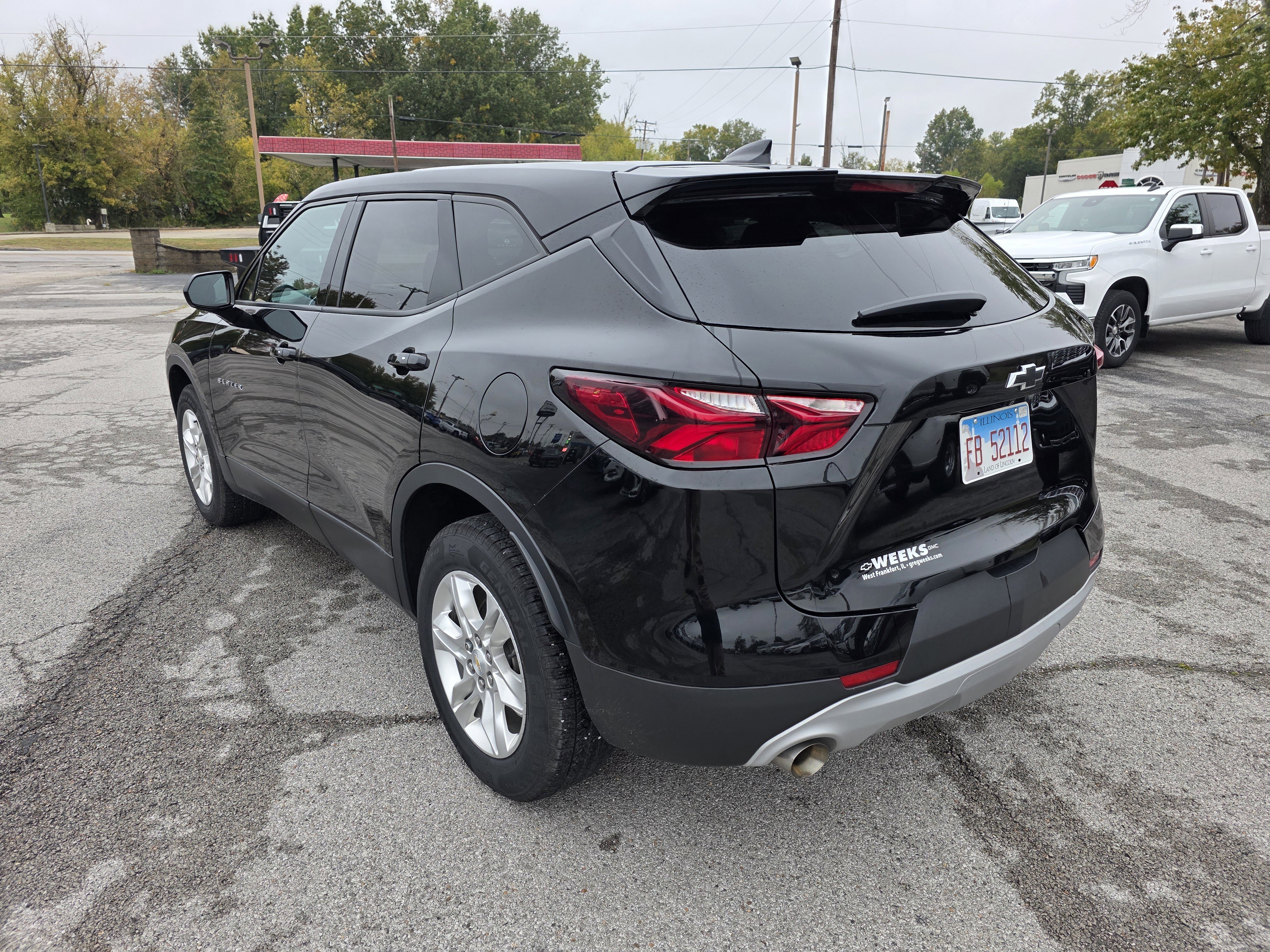 Used 2021 Chevrolet Blazer LT FWD image 2