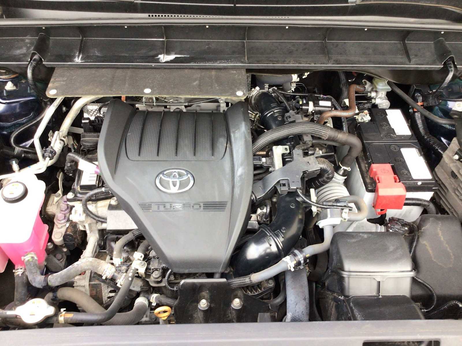 Used 2023 Toyota Highlander L FWD image 11