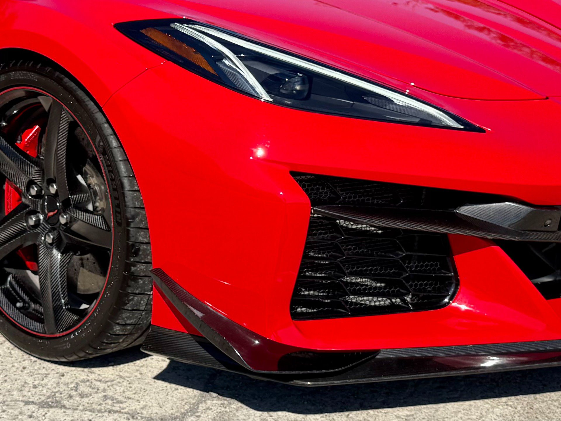 Used 2024 Chevrolet Corvette Z06 w/ Z07 Performance Package RWD image 54