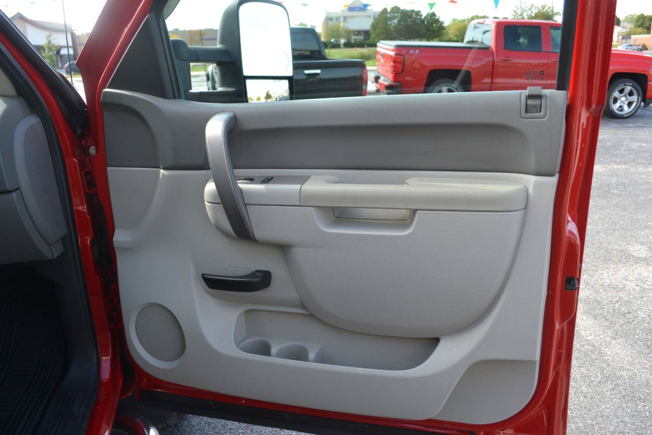 Used 2010 Chevrolet Silverado 2500 W/T AWD/4WD image 24