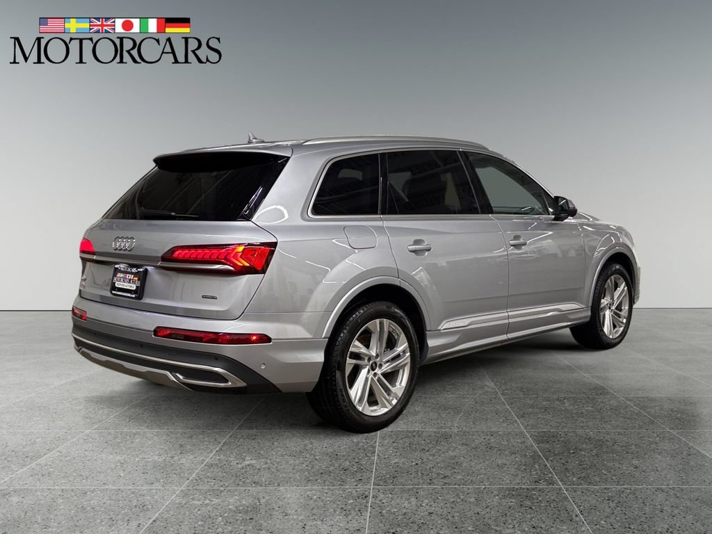 Used 2022 Audi Q7 3.0T Premium AWD/4WD image 3