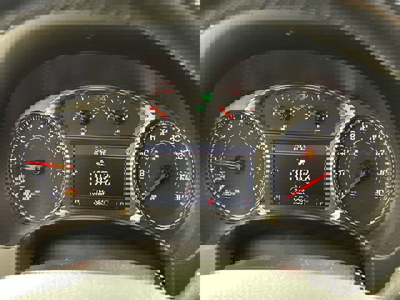 Used 2024 GMC Terrain SLT image 14