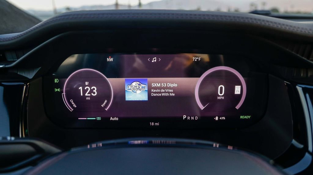 New 2025 Jeep Wagoneer S Launch Edition image 24