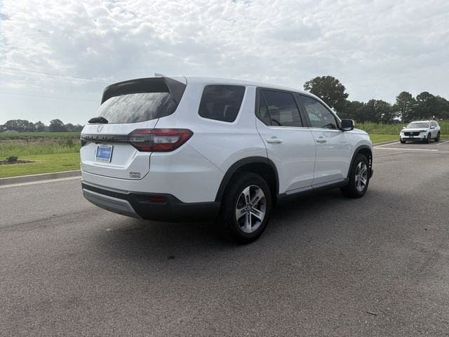 Used 2025 Honda Pilot EX-L image 5