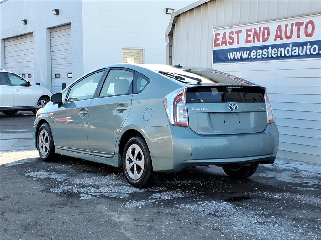 Used 2013 Toyota Prius Three FWD image 3