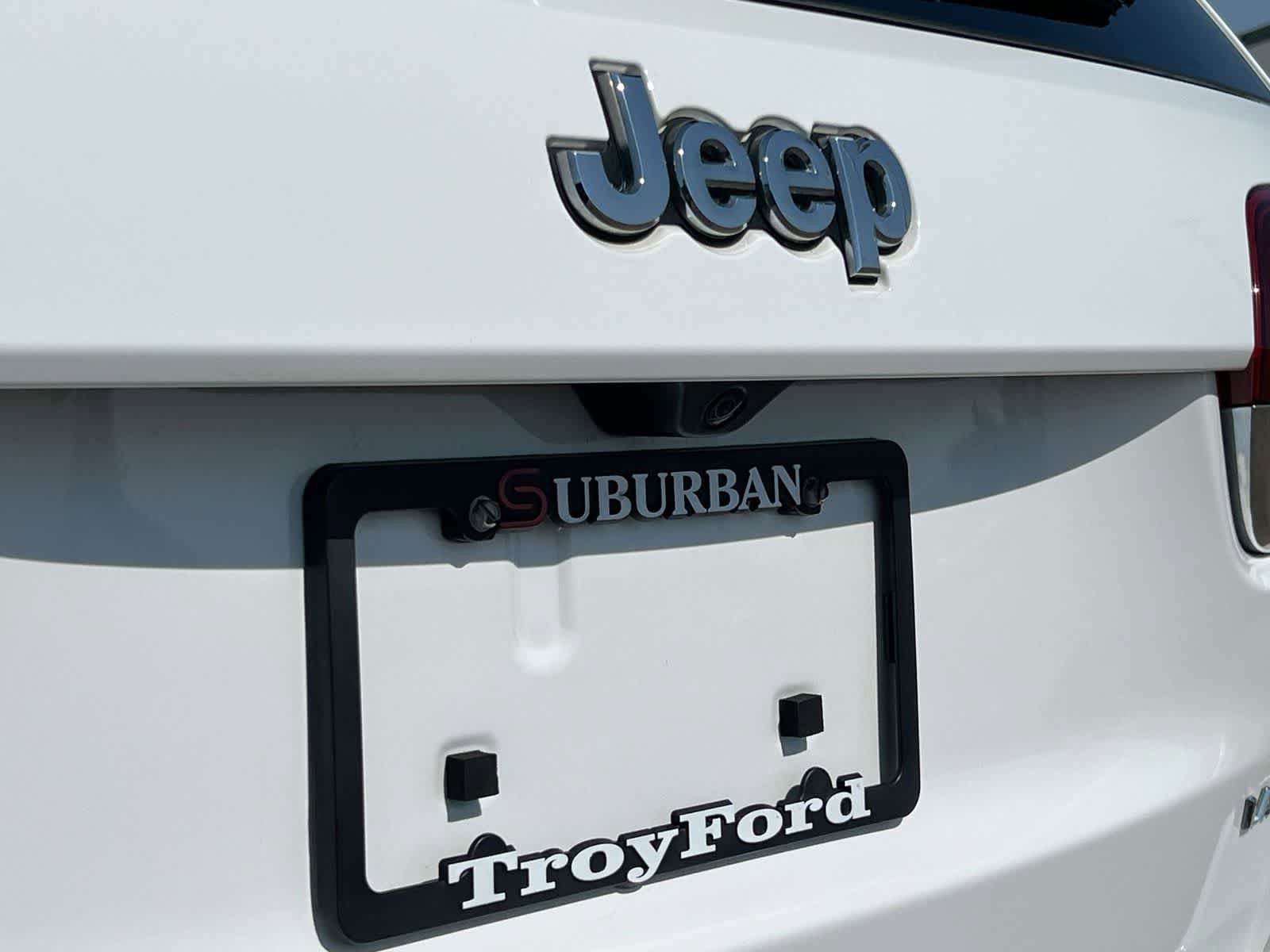 Used 2021 Jeep Grand Cherokee Laredo AWD/4WD image 12