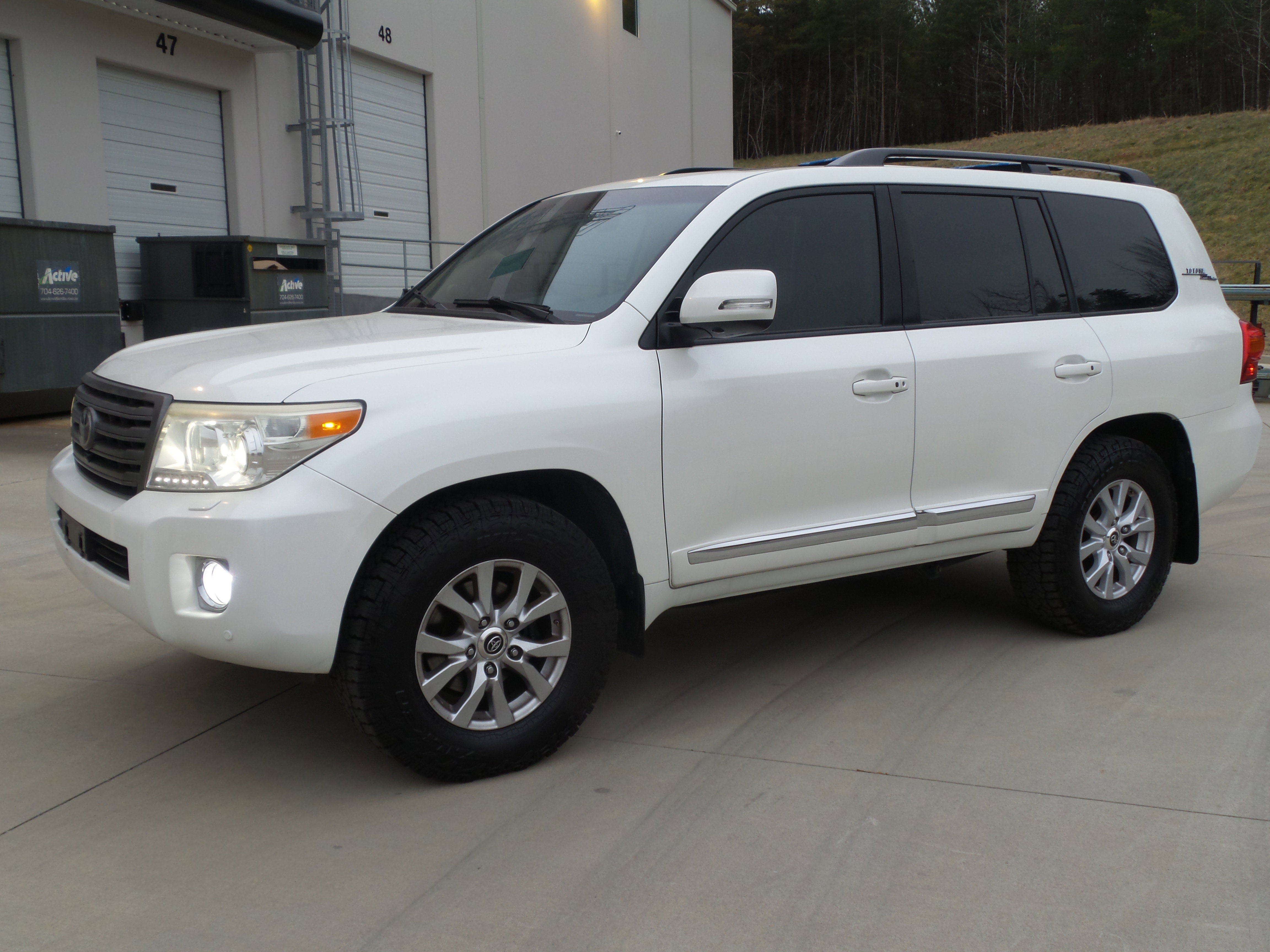 Used 2013 Toyota Land Cruiser image 42