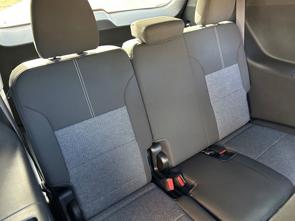 New 2026 GMC Acadia Elevation image 43