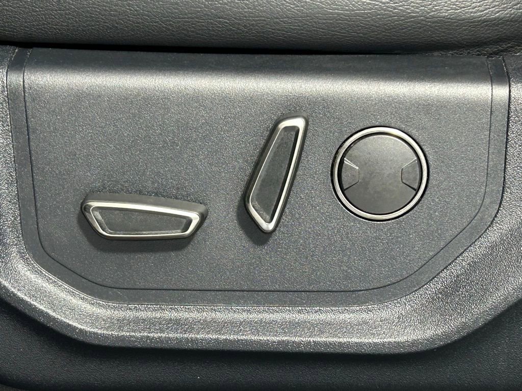 Used 2020 Ford F150 Raptor w/ Equipment Group 802A Luxury image 37