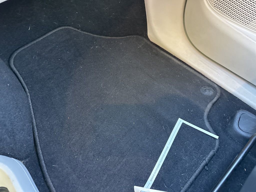 Used 2021 Chrysler Voyager Lxi image 14