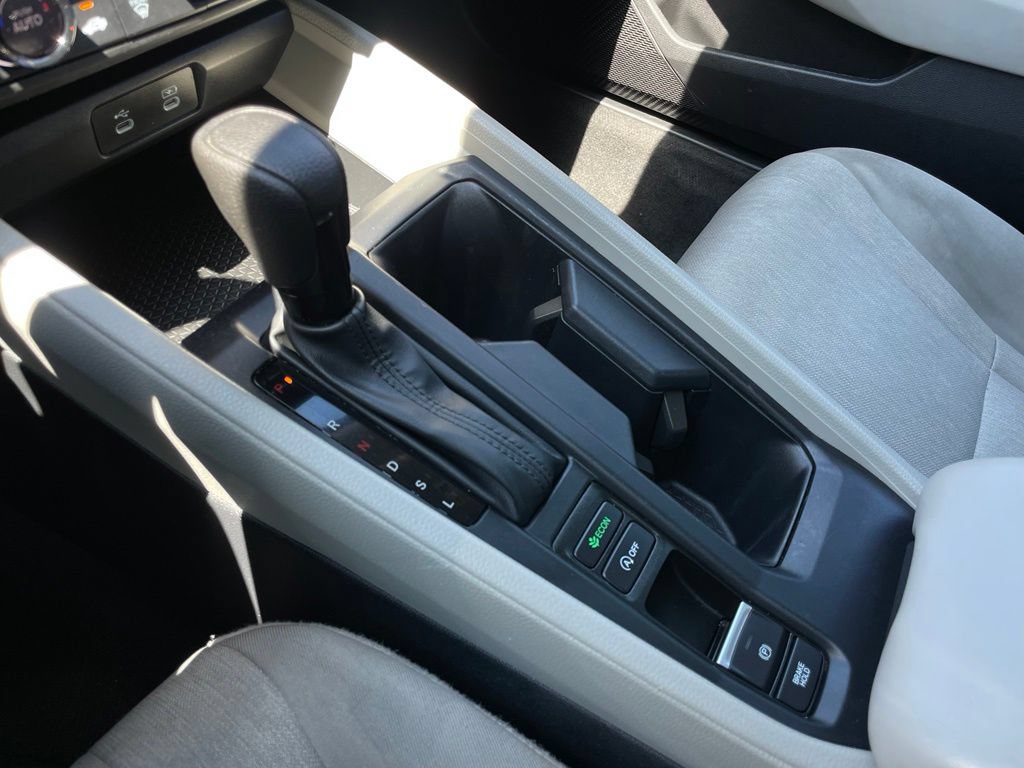 Certified 2025 Honda Accord LX image 19