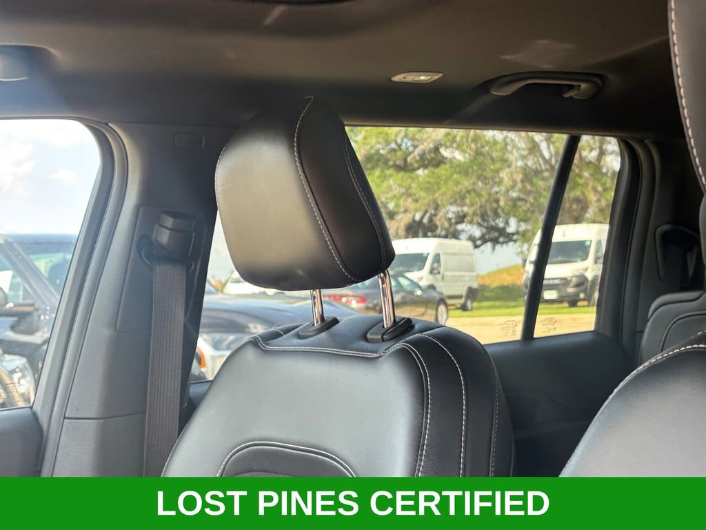 Used 2023 Jeep Grand Cherokee L Laredo AWD/4WD image 11